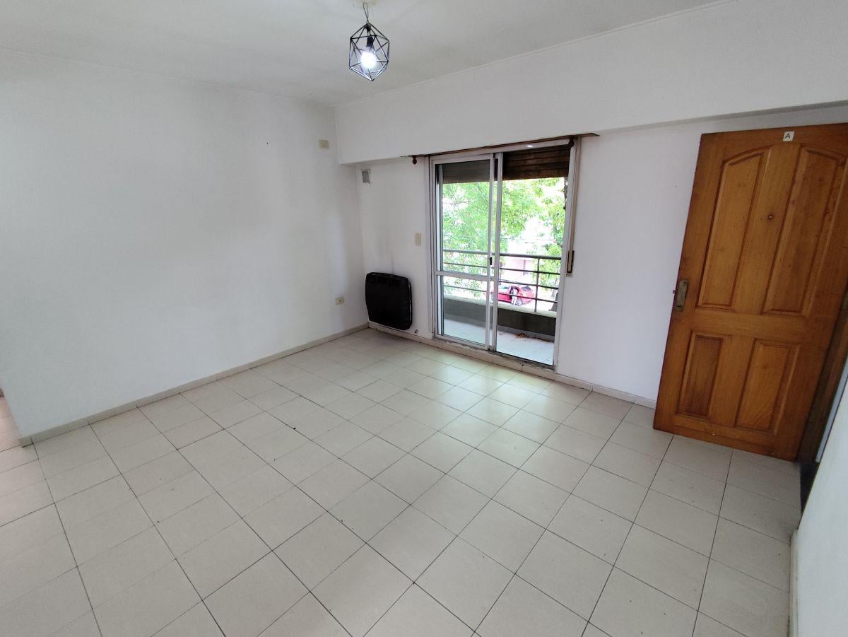 Foto de DTO 2 DORM. 2° PISO X ESCALERA EN LA PLATA, imagen 4