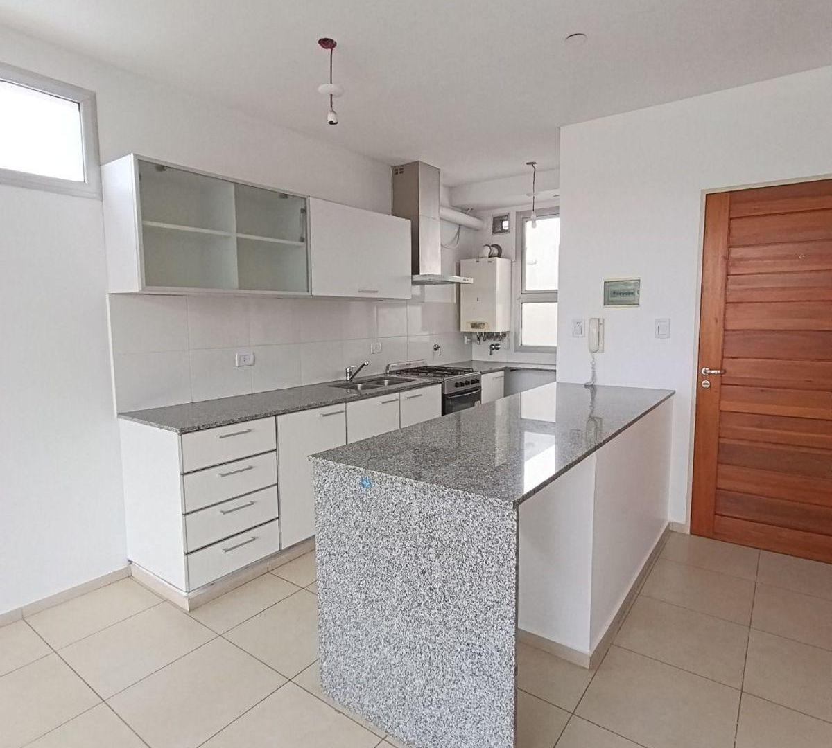Foto de ¡El depto que estabas buscando! 2 dorm. | 75 m² | 1° piso al frente |, imagen 2