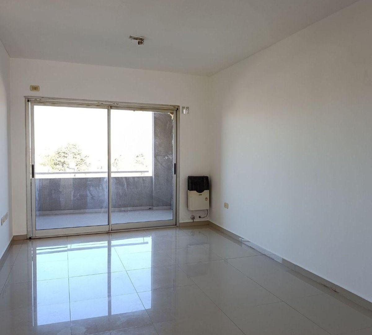 Foto de Departamento en Alquiler – 1 Dormitorio – Al Frente – A 4 Cuadras de, imagen 4