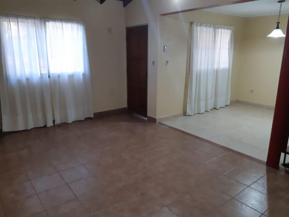 Foto de Casa en Alquiler 3 dormitorios y garaje para 2 autos, imagen 3
