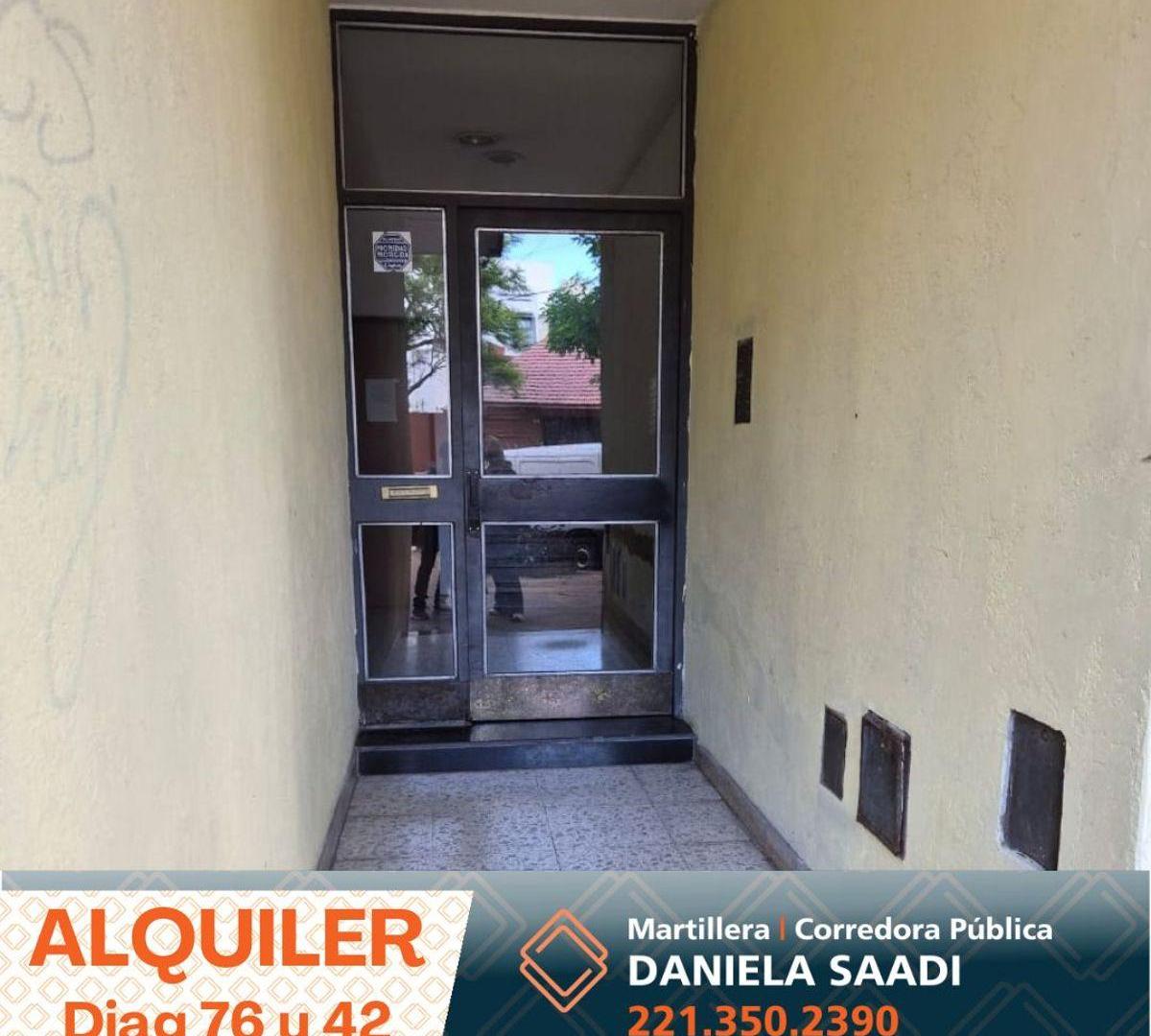 Foto de Departamento 1 dormitorio en primer piso por escalera, a pasos de Plaza, imagen 1