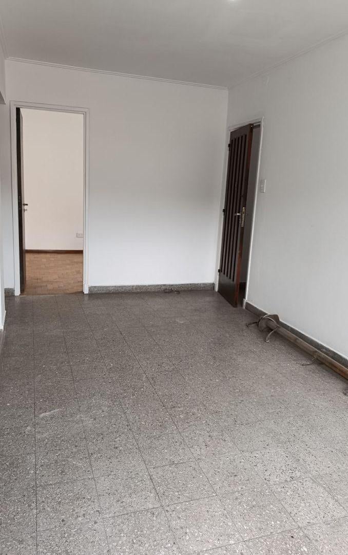 Foto de Departamento 1 dormitorio en 1er piso por escalera, imagen 2