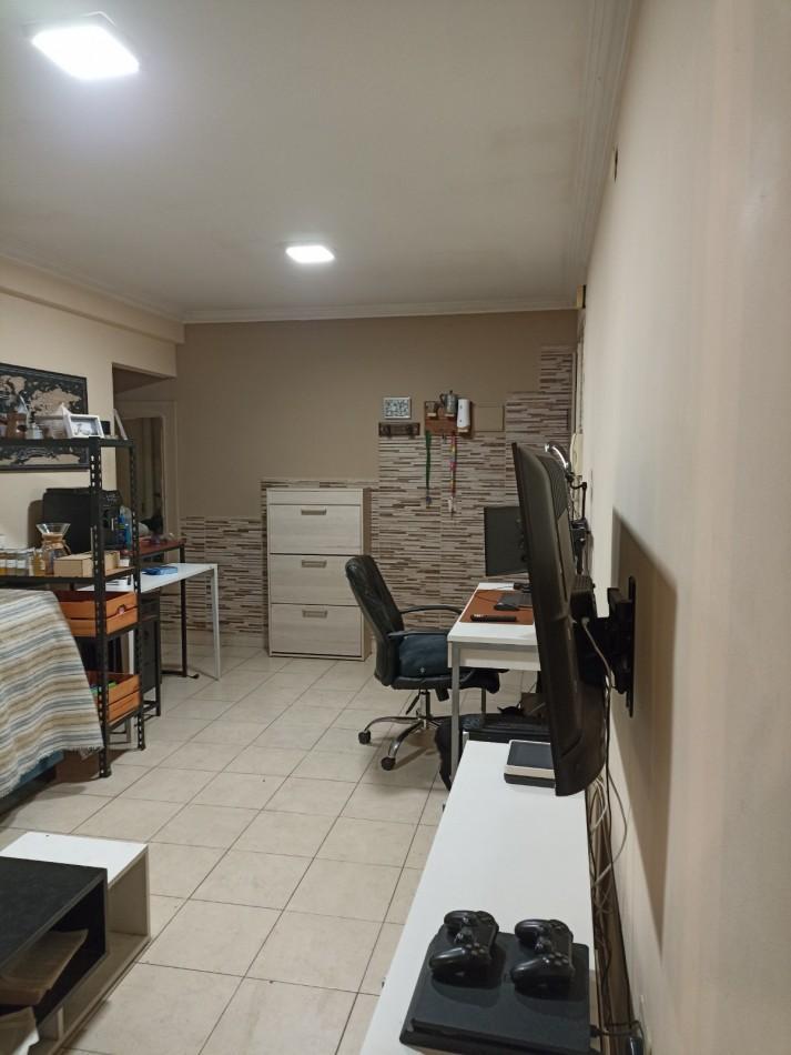 Venta Departamento 2 Ambientes con Cochera y Patio 3