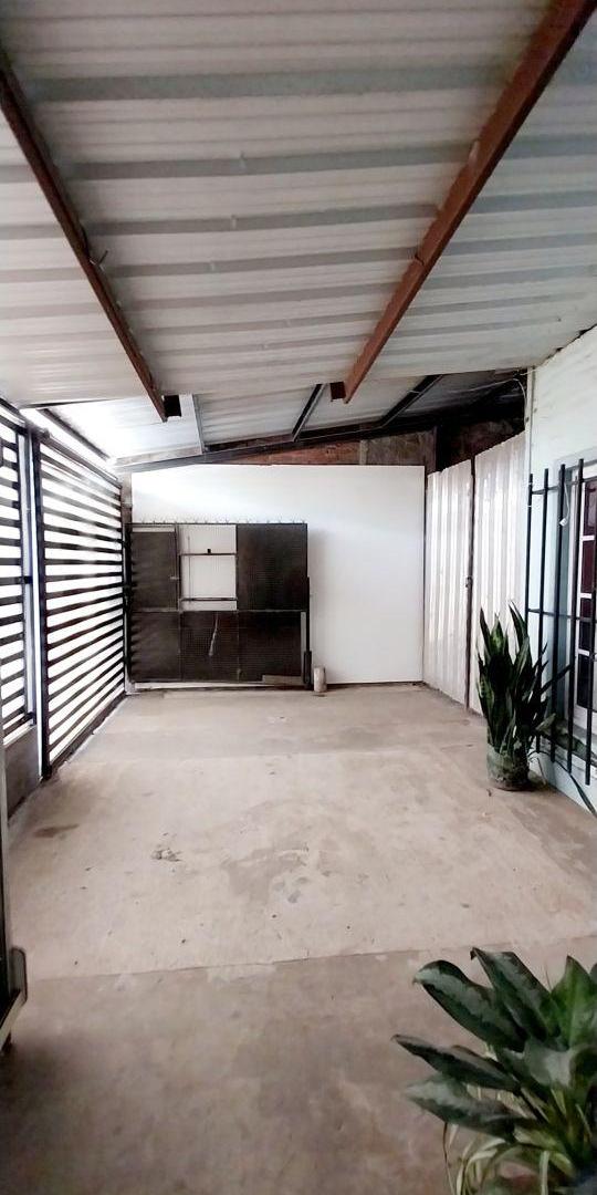Foto de Venta. CASA 2 dor. - Calle San Lorenzo y Reg. 12 de Infanteria, imagen 2