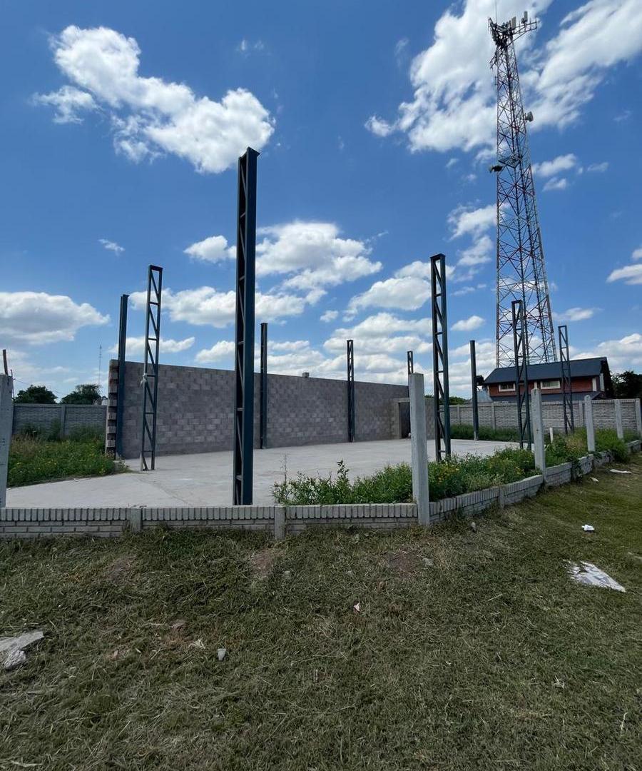 Galpón/Bodega en venta- Marcos Ateca esq. Los Aromos, Roldán- Lote 205 M2, Galpón 125 M2.