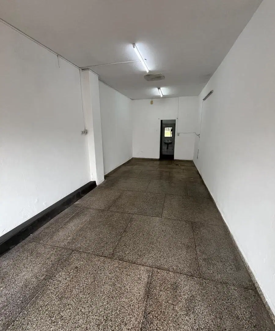 Local para alquiler comercial- Mendoza al 7900, Rosario- 35 M2, con vidriera. 5