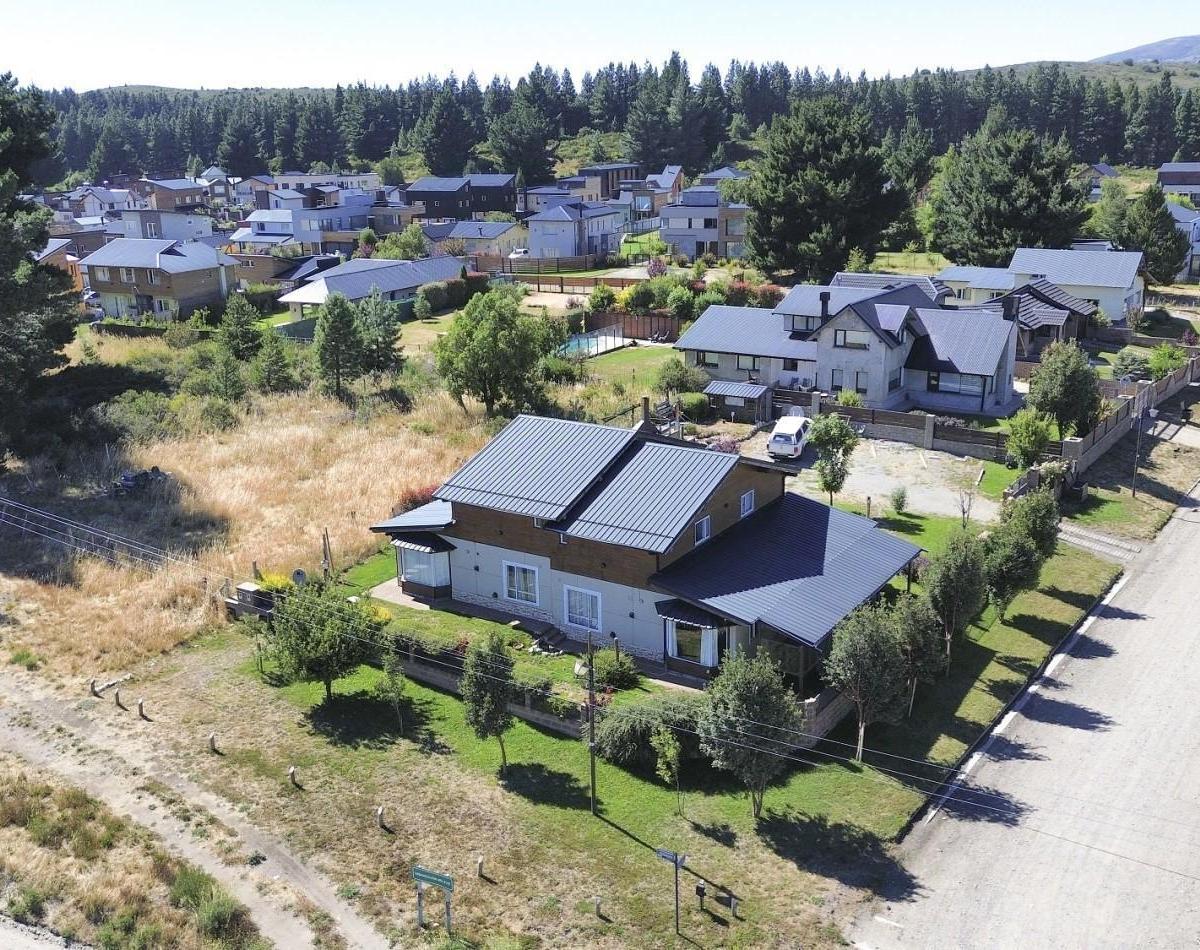 Complejo de 4 Cabañas Tipo Duplex - Entrepinos - Bariloche 5