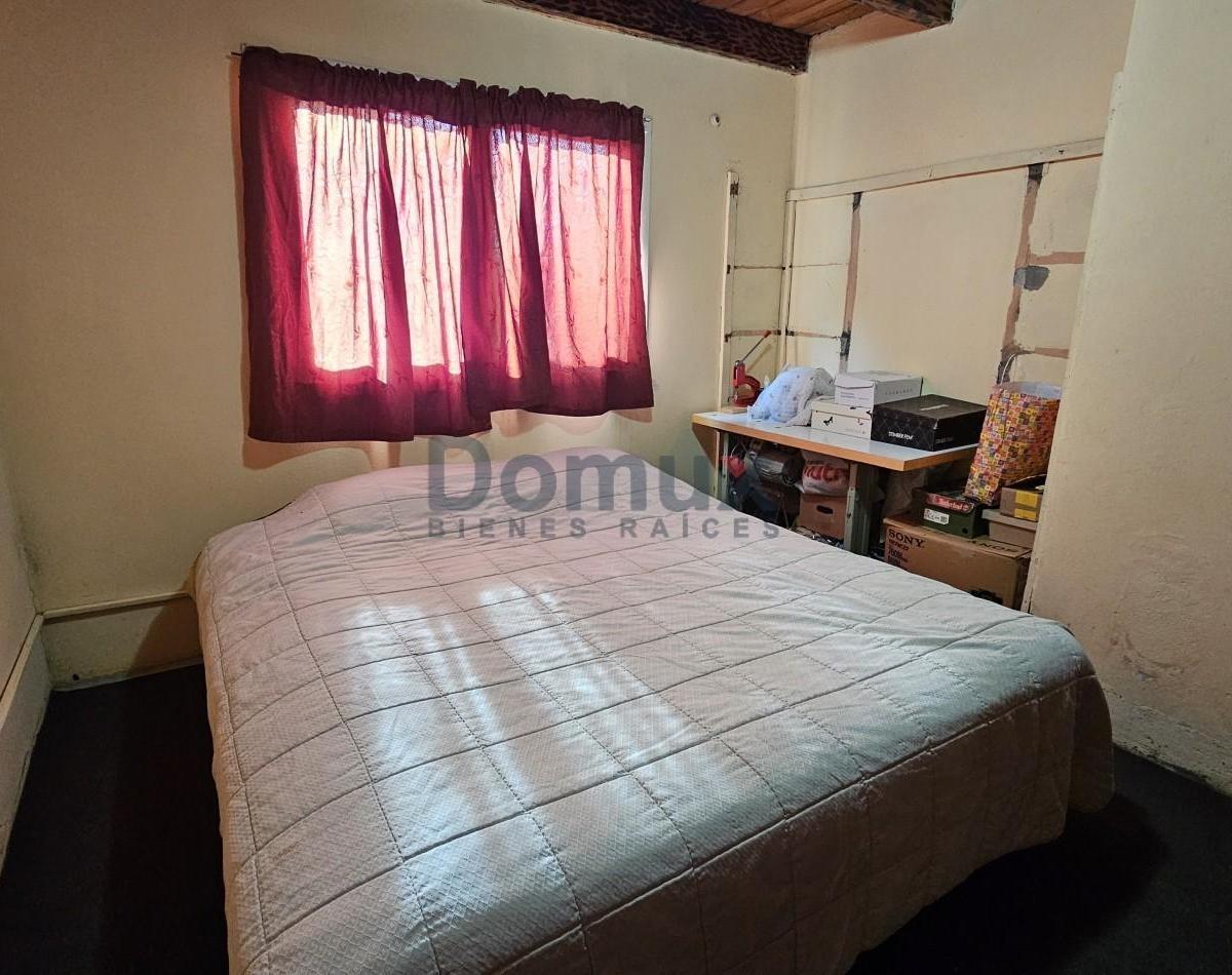 Amplio Lote con Casa 2