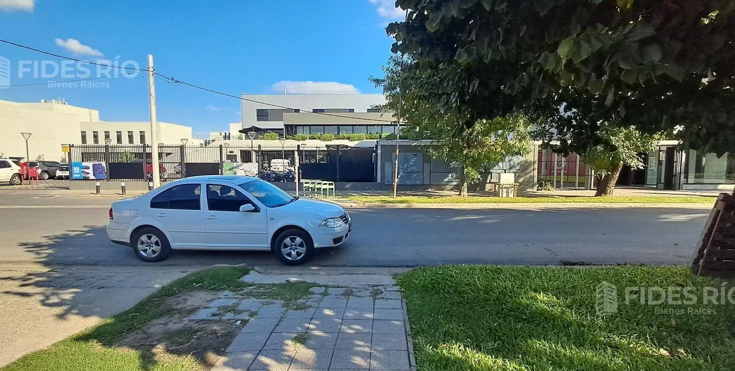 Casa en Granadero Baigorria 3