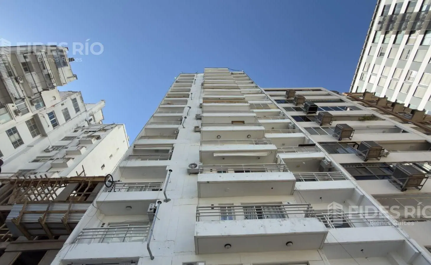 Departamento monoambiente balcon vista al rio 5