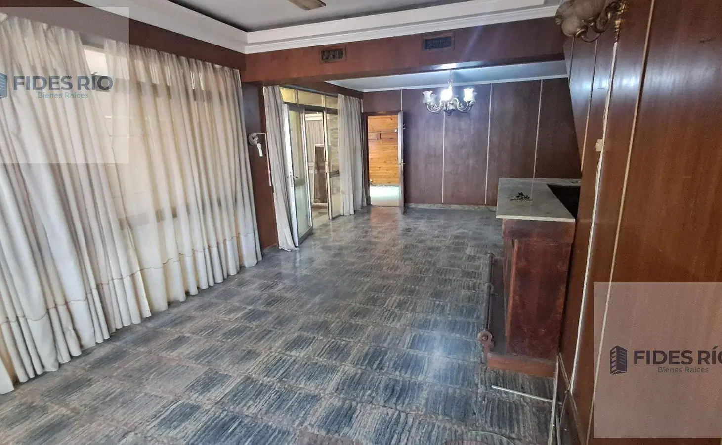 CASA EN VENTA 3 DORMITORIOS QUINCHO PATIO COCHERA 3