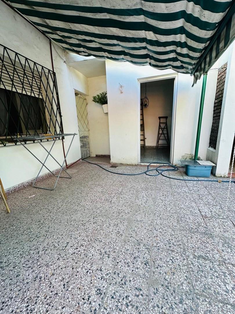 Casa Chalet en Venta 3 Ambientes en Hurlingham, G. B. a. Zona Oeste, Argentina 2