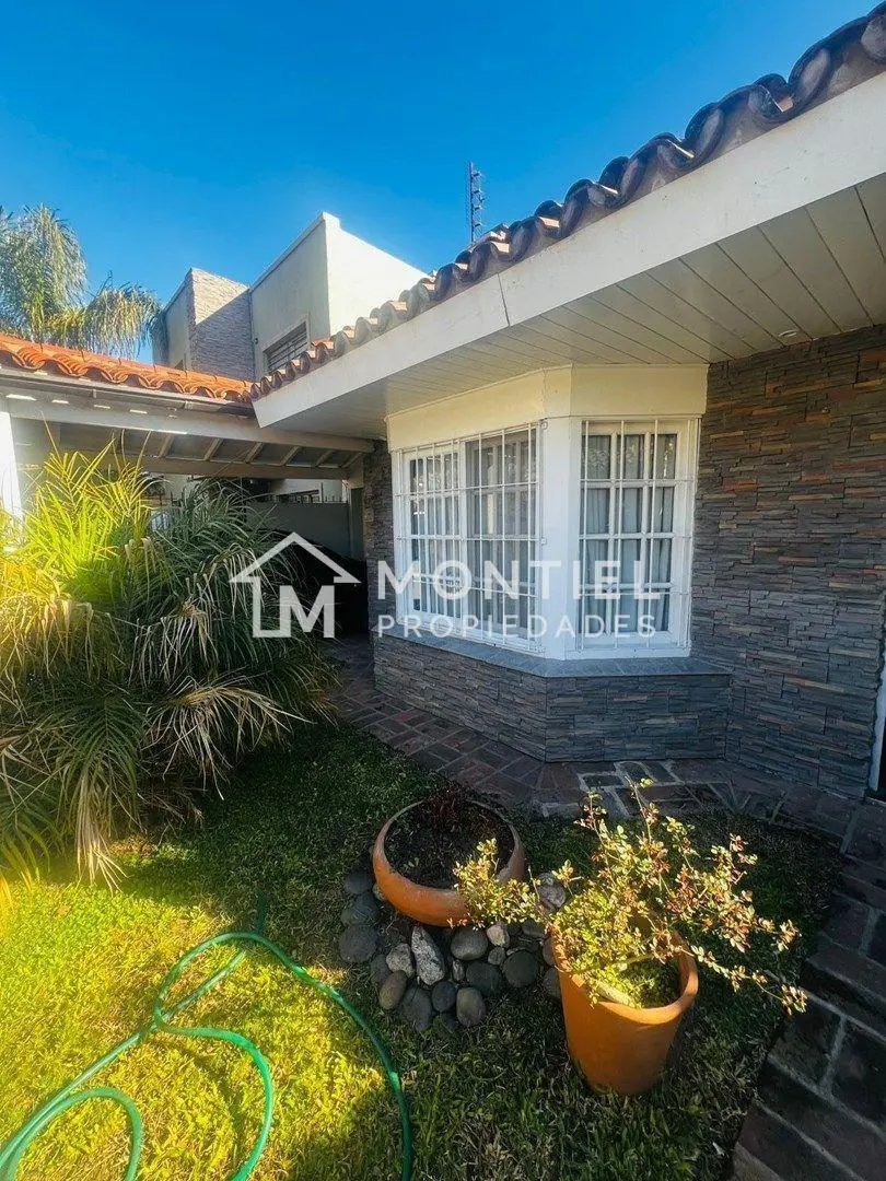 Casa Chalet en Venta en Ciudad Jardin, Tres de Febrero, G.B.A. Zona Oeste 2