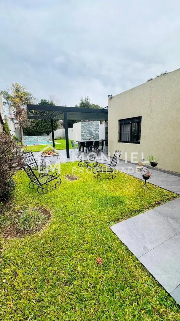 Casa Chalet en Venta en El Palomar, Morón, G.B.A. Zona Oeste 4