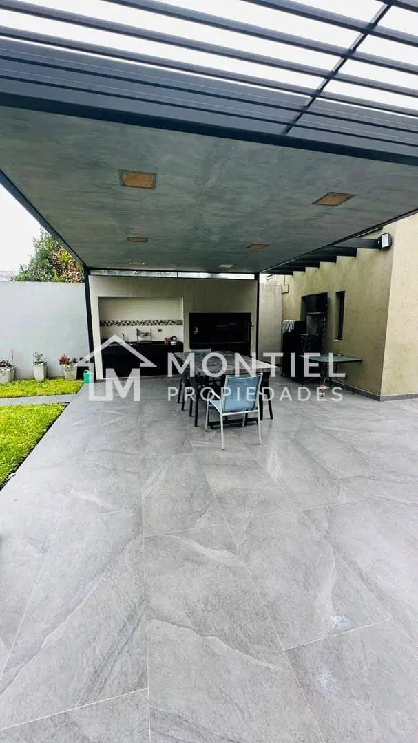 Casa Chalet en Venta en El Palomar, Morón, G.B.A. Zona Oeste 8
