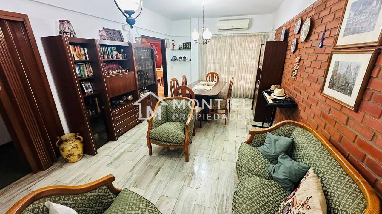 Foto de Casa Chalet en Venta en Martin Coronado, Tres de Febrero, G.B.A. Zona, imagen 1