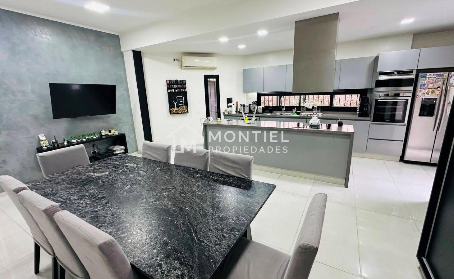 Foto de Casa Chalet en Venta en El Palomar, Morón, G.B.A. Zona Oeste, imagen 4
