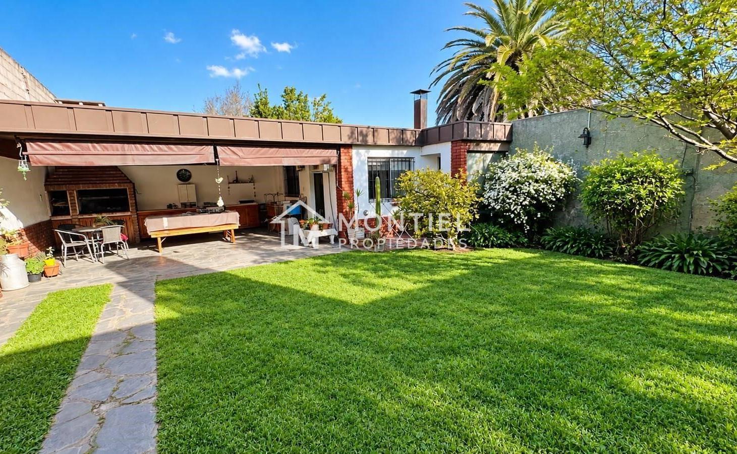 Casa Chalet  en Venta en Martin Coronado, Tres de Febrero, G.B.A. Zona Oeste