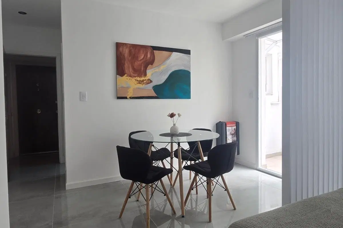 Departamento Monoambiente con Balcon Plaza Colon 4