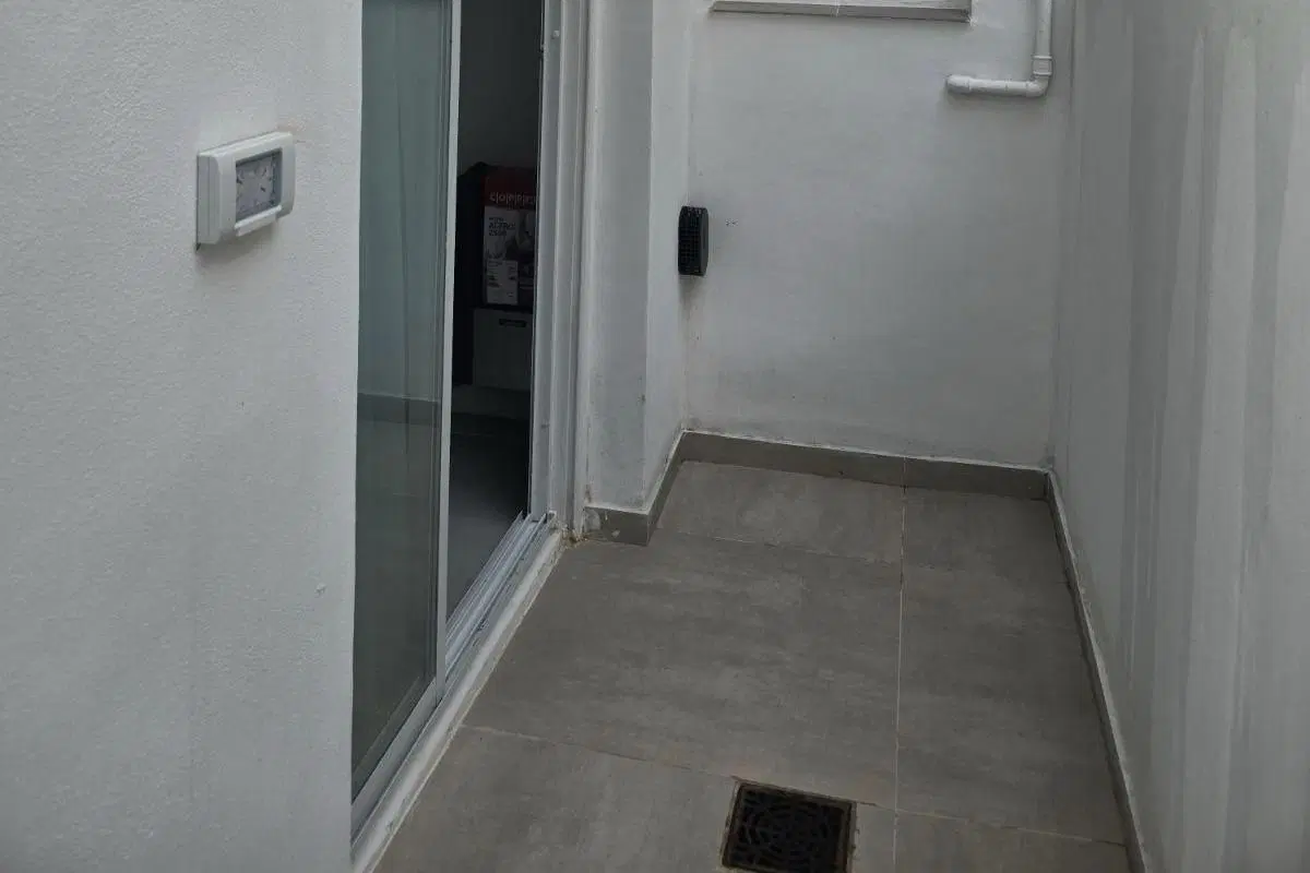 Departamento Monoambiente con Balcon Plaza Colon 3