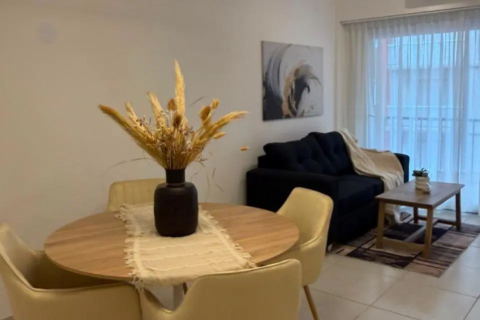 Departamento 2 con dependencia Plaza Colon 5