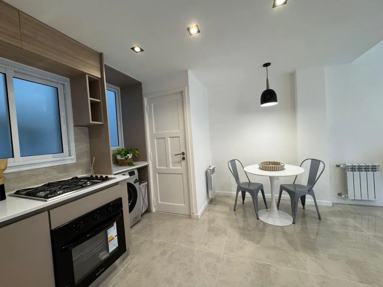 Venta Departamento 3 ambientes reciclado en Plaza Colon 5