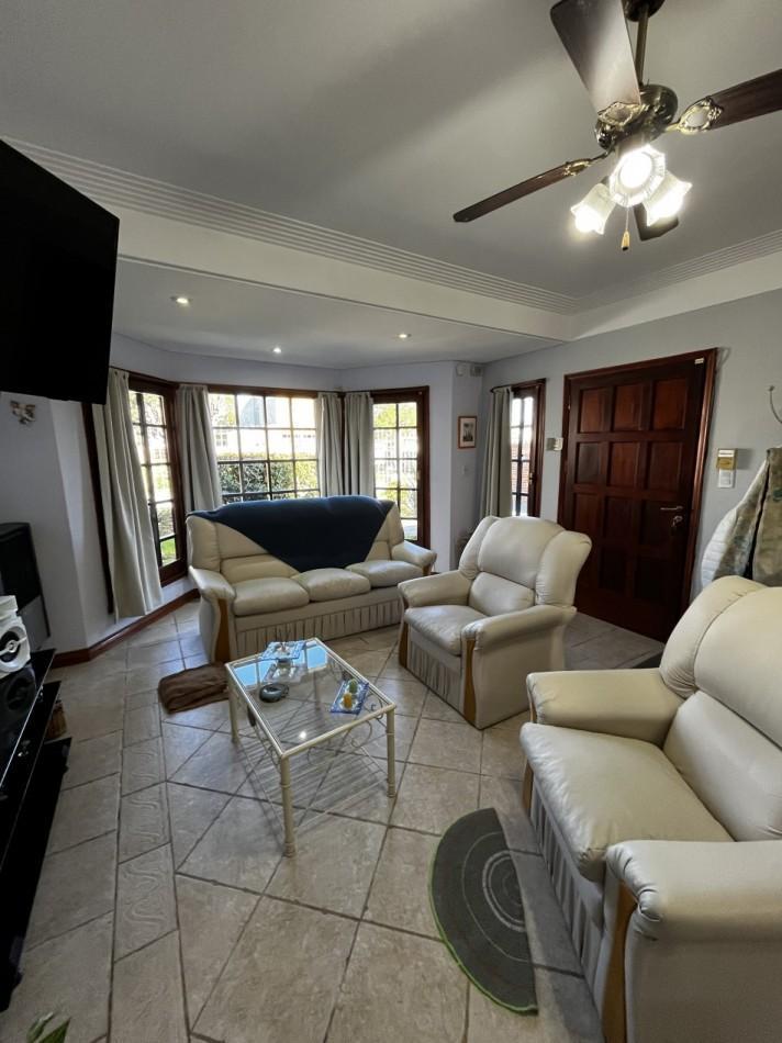 Venta de Chalet 4 Ambientes con Garage 5