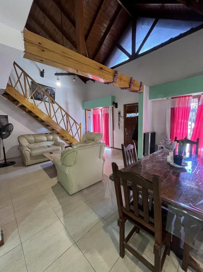 Foto de Venta de casa 4 ambientes con pileta en barrio Malvinas Argentinas, imagen 4