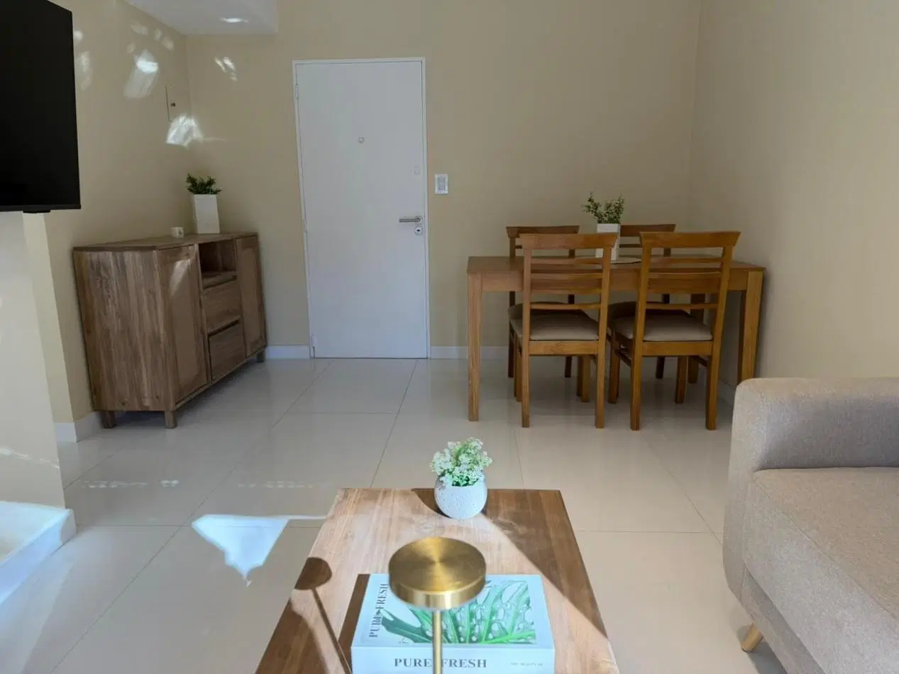 Venta departamento 2 ambientes con balcon a la calle en el centro 3