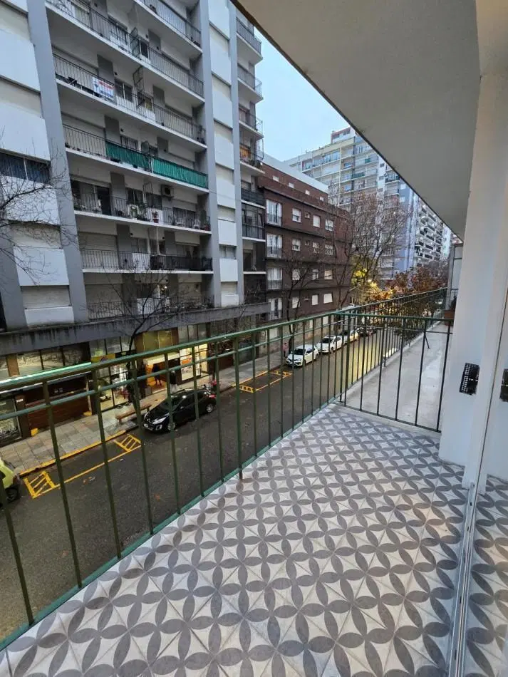 Venta departamento 2 ambientes con dependencia en el centro 2