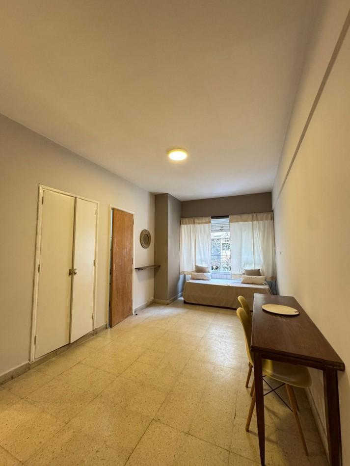 Foto de Venta departamento 1 ambiente a la calle en zona Plaza Colon, imagen 2