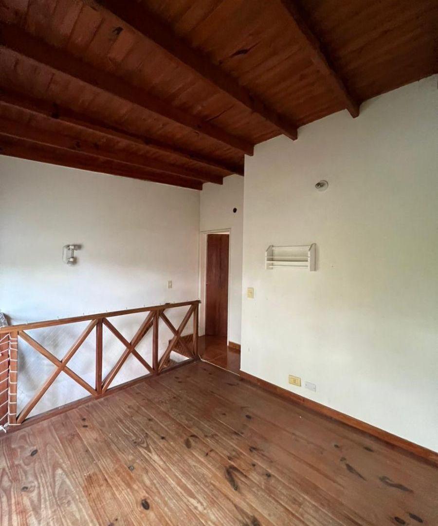 Foto de OPORTUNIDAD! DUPLEX EN VENTA, imagen 2