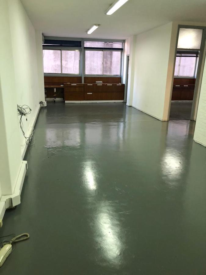Oficina en Cerrito y Santa Fe 5