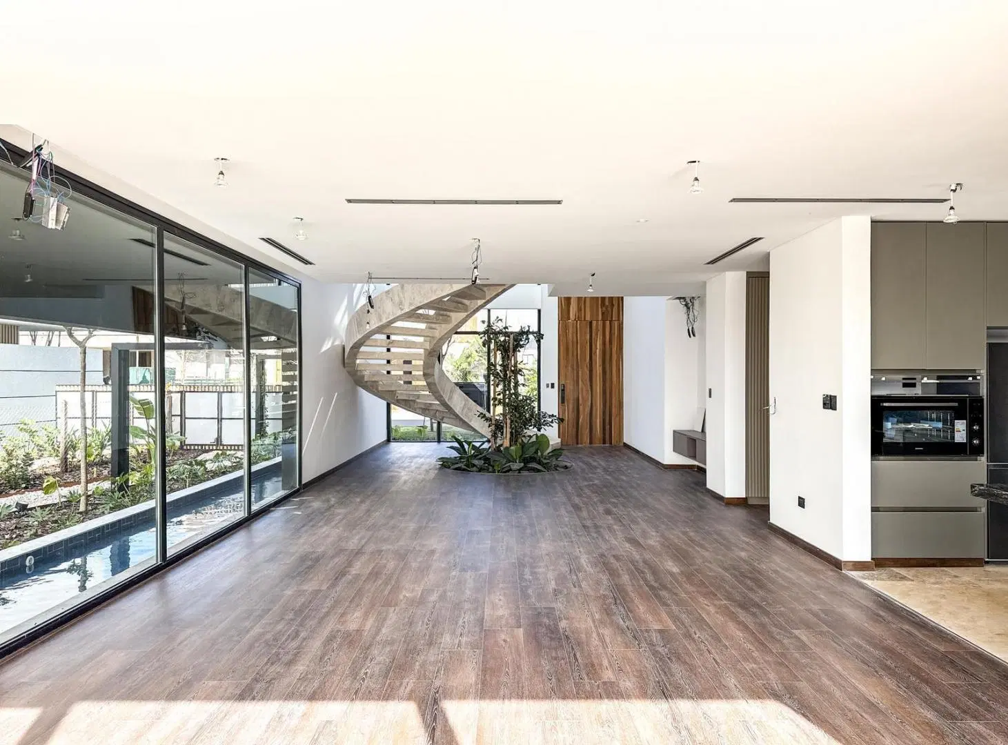 Casa al río, a estrenar, con amarra y Domótica en el Yacht 5
