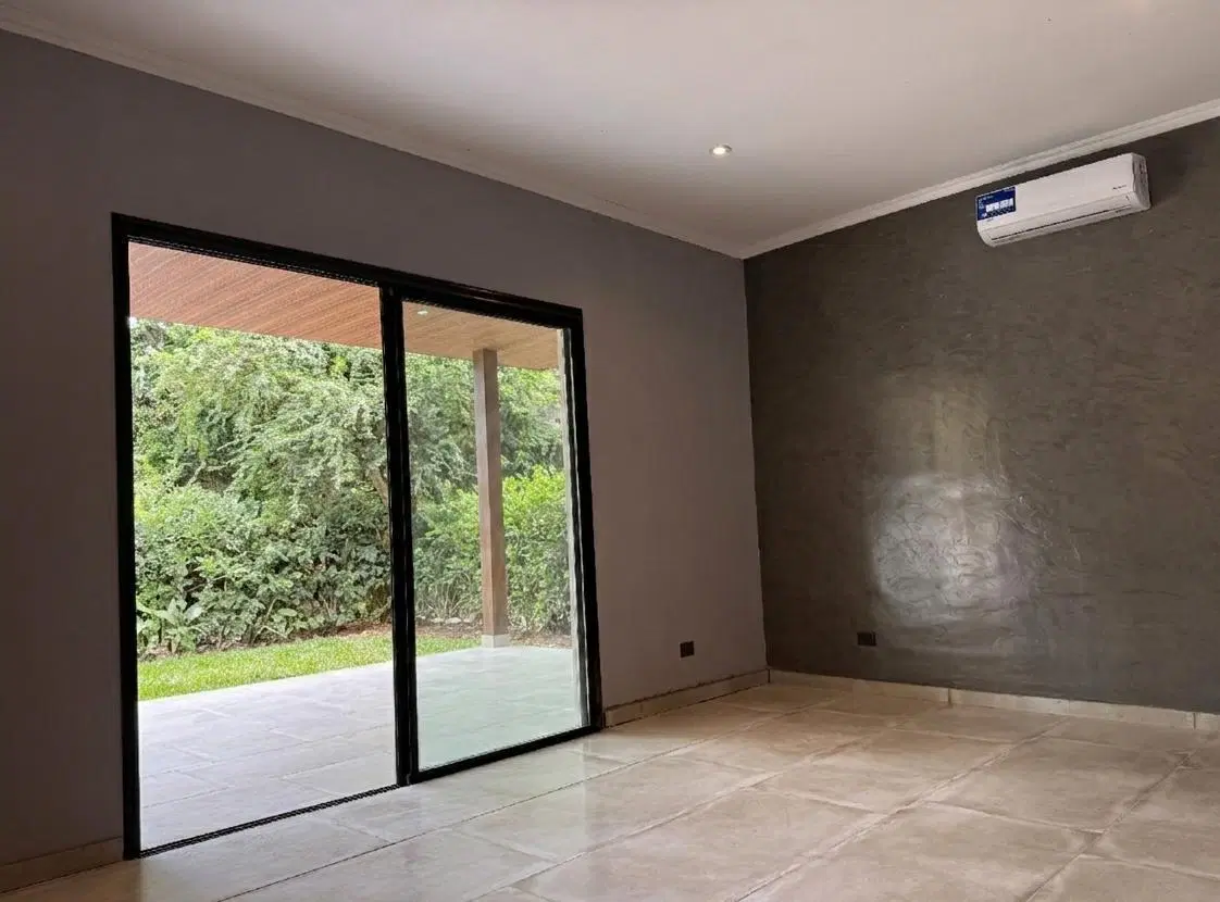 Casa a la venta, 4 Ambientes,  jardín y pileta, Maschwitz 5