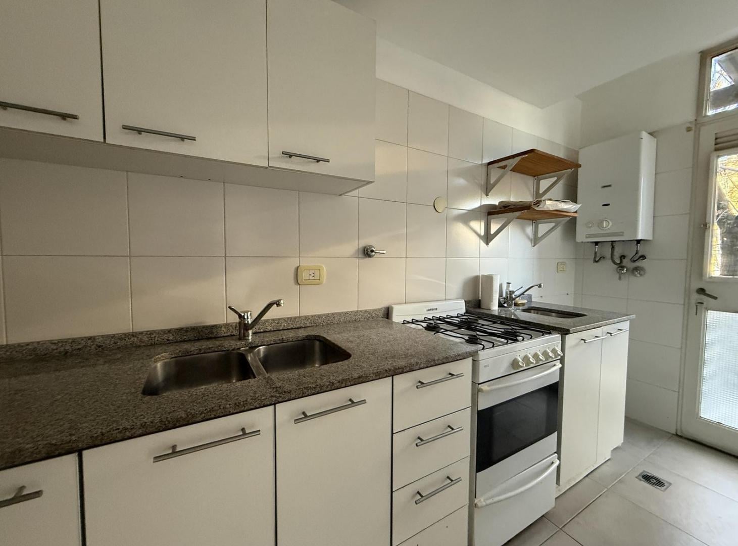 Foto de Alquiler departamento, 2 ambientes, con pileta y cochera, San Isidro, imagen 4