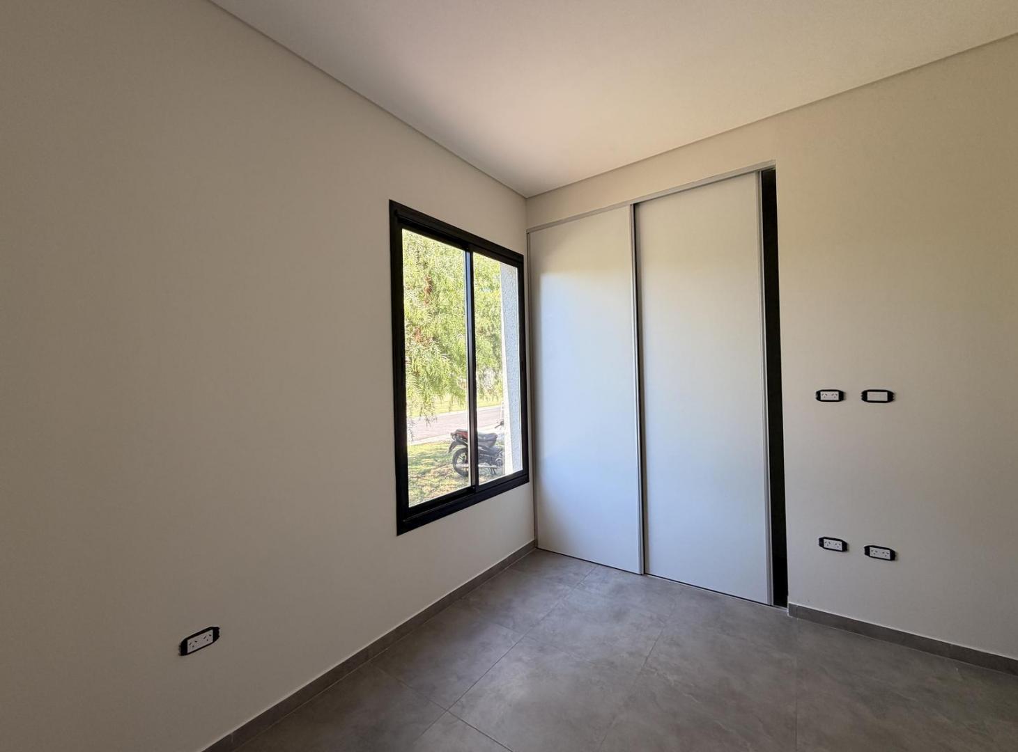 casa en venta 4 ambientes Santa Emilia