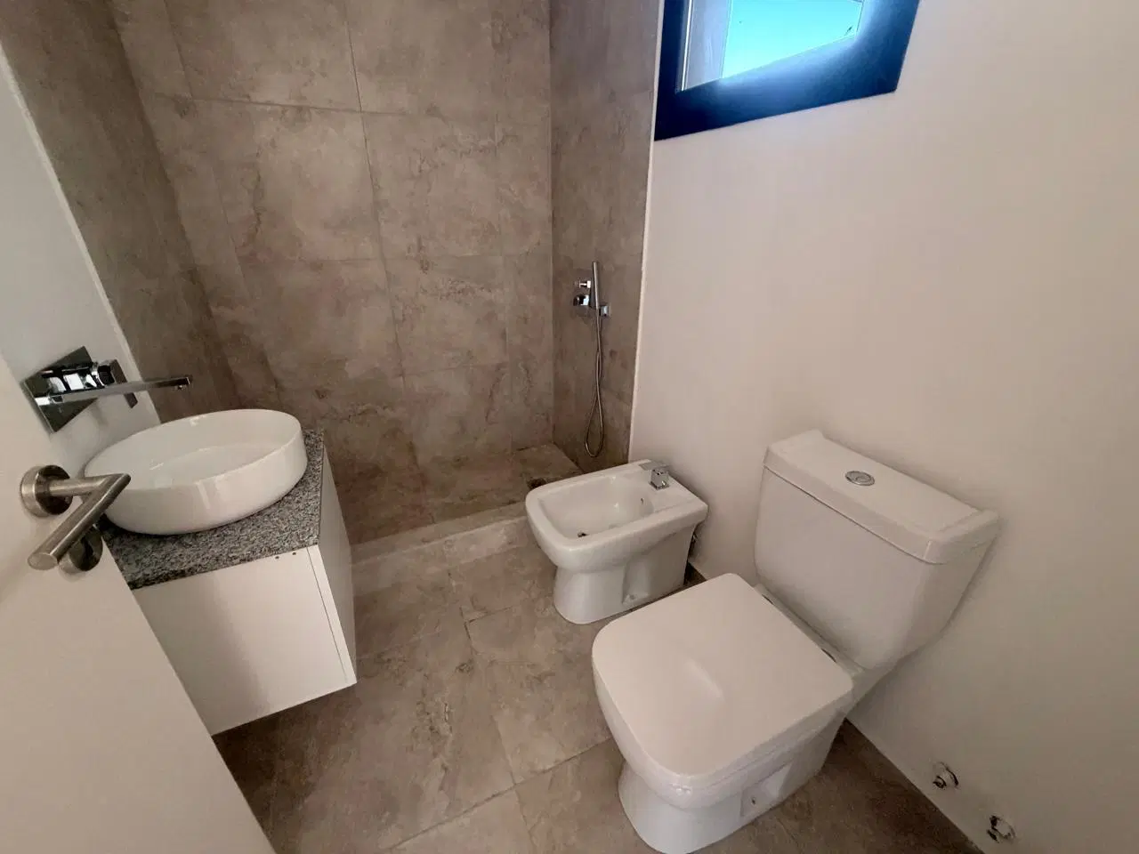 Venta Duplex 2 ambientes a estrenar,con terraza, Pilar 5