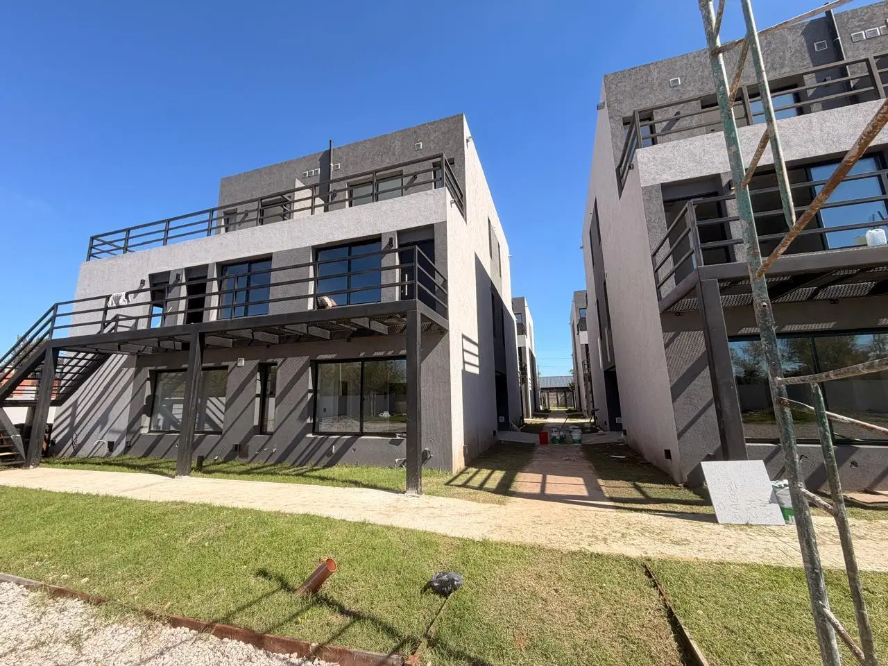 Venta Duplex 2 ambientes a estrenar,con terraza, Pilar 2