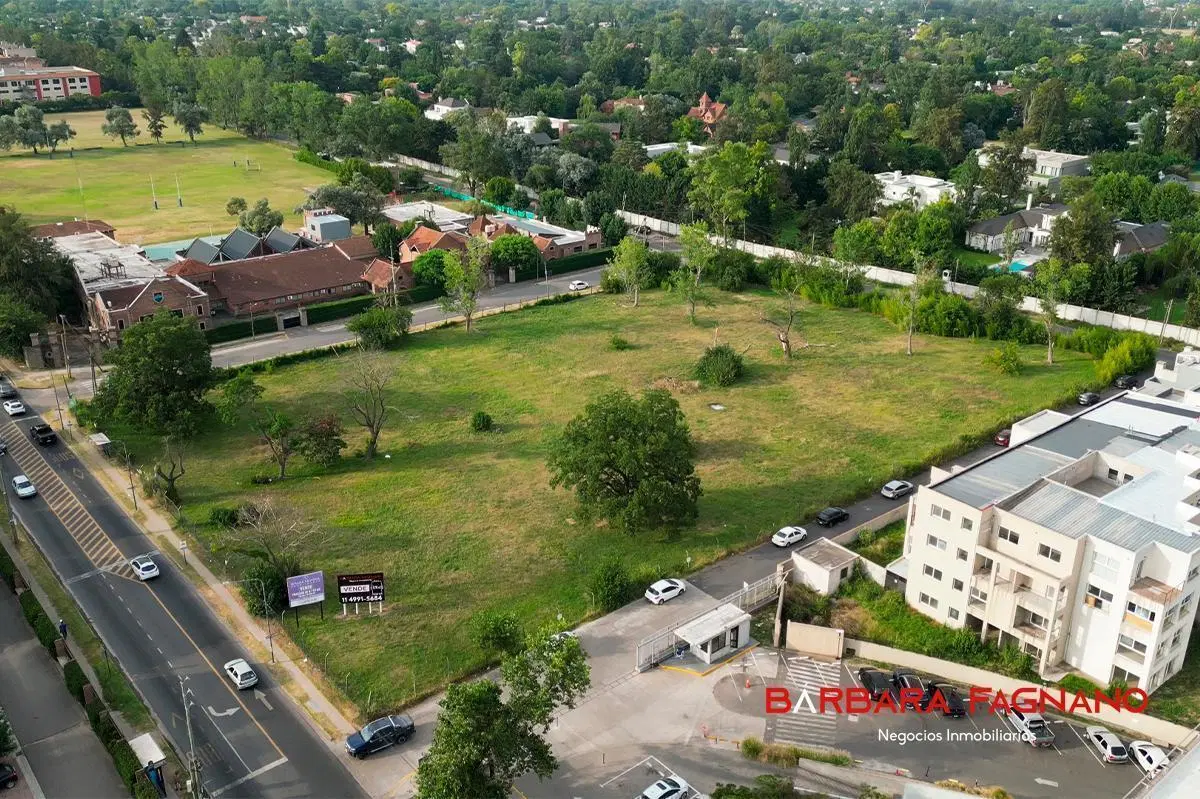 Fracción de 9.776m2 en Alquiler sobre Av Caamaño 3