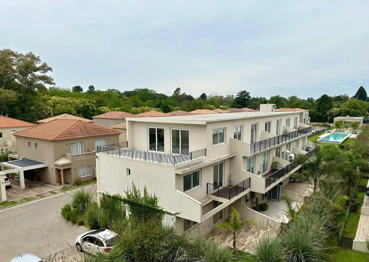 Departamento en venta en Saravi Village 5