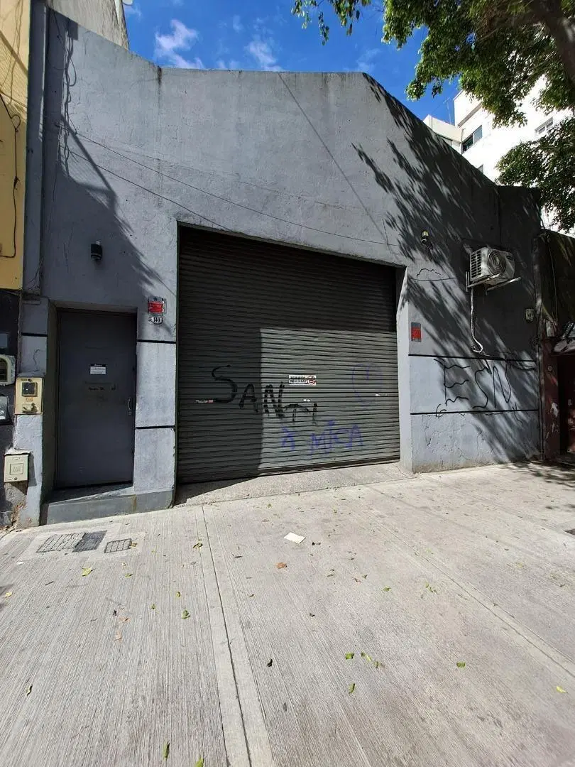 Excelente Deposito en la zona de villa crespo 2