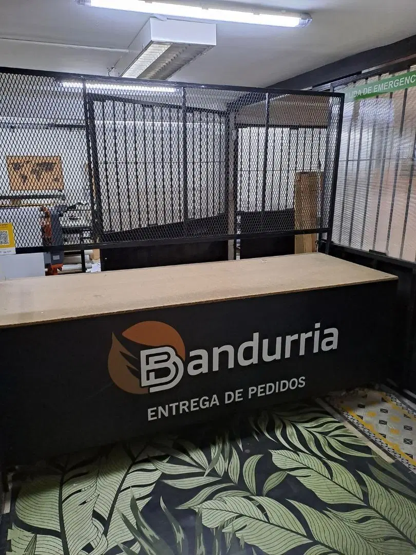 Excelente Deposito en la zona de villa crespo 8