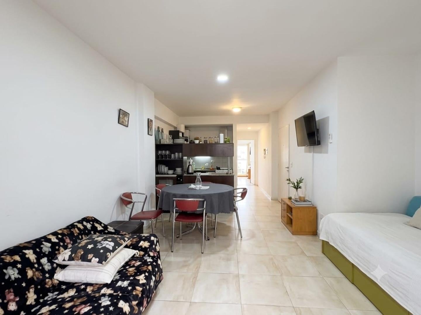 Foto de Amplio 2 ambientes con Balcón y Patio, imagen 4