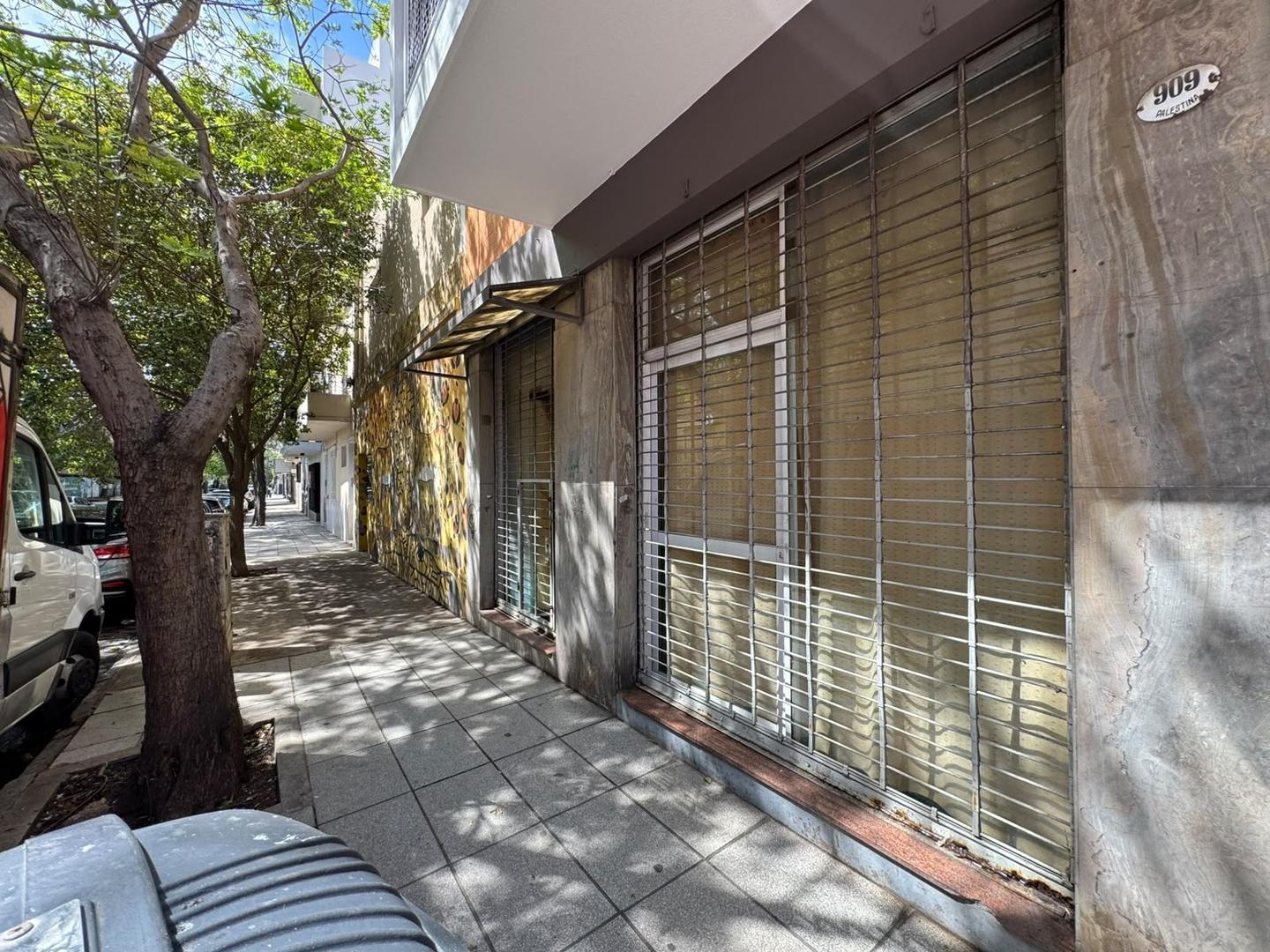 Foto de Amplio local con gran depòsito, imagen 1