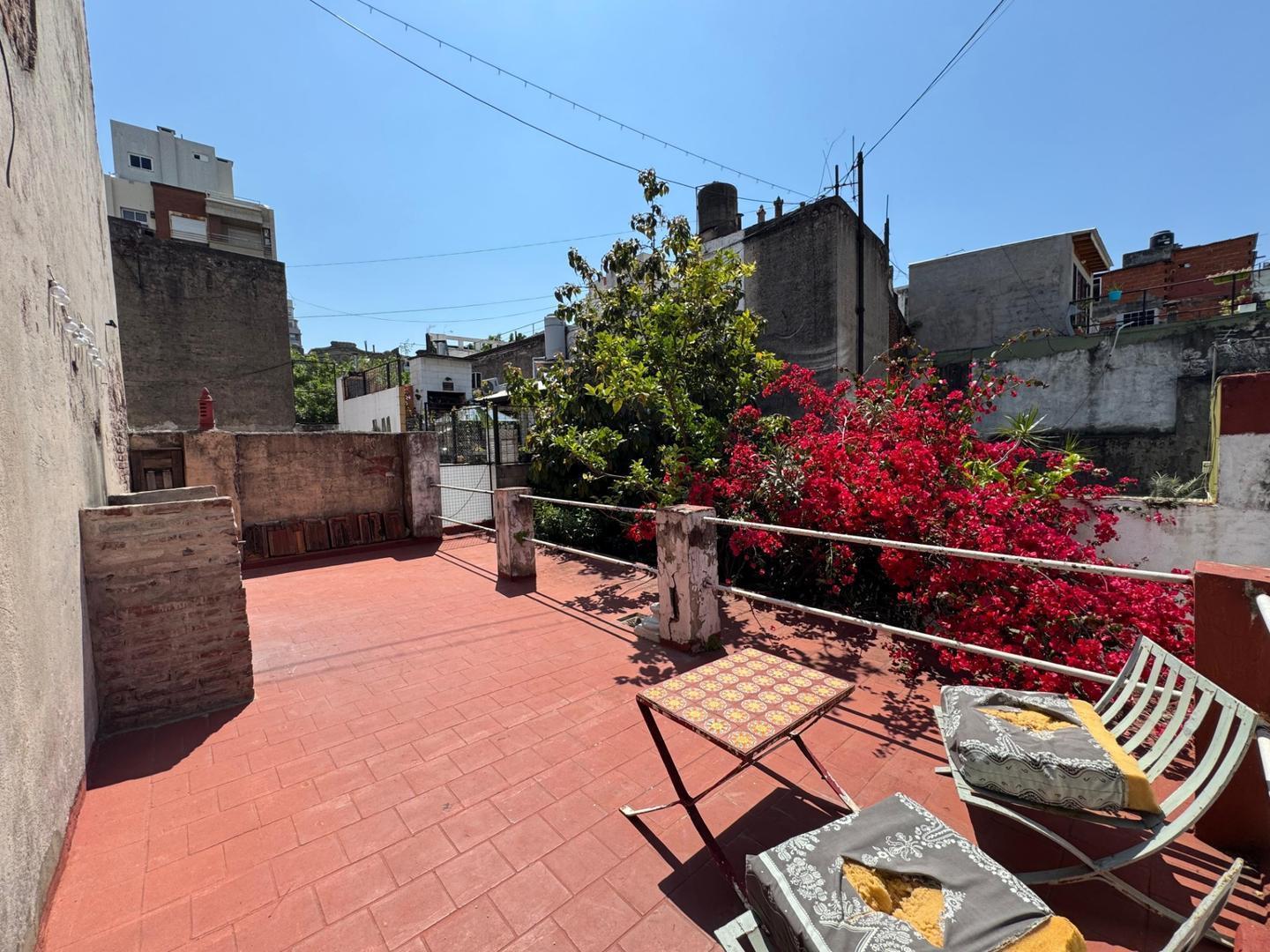 Foto de Hermosa Casa de Estilo Sobre Lote Propio, imagen 2