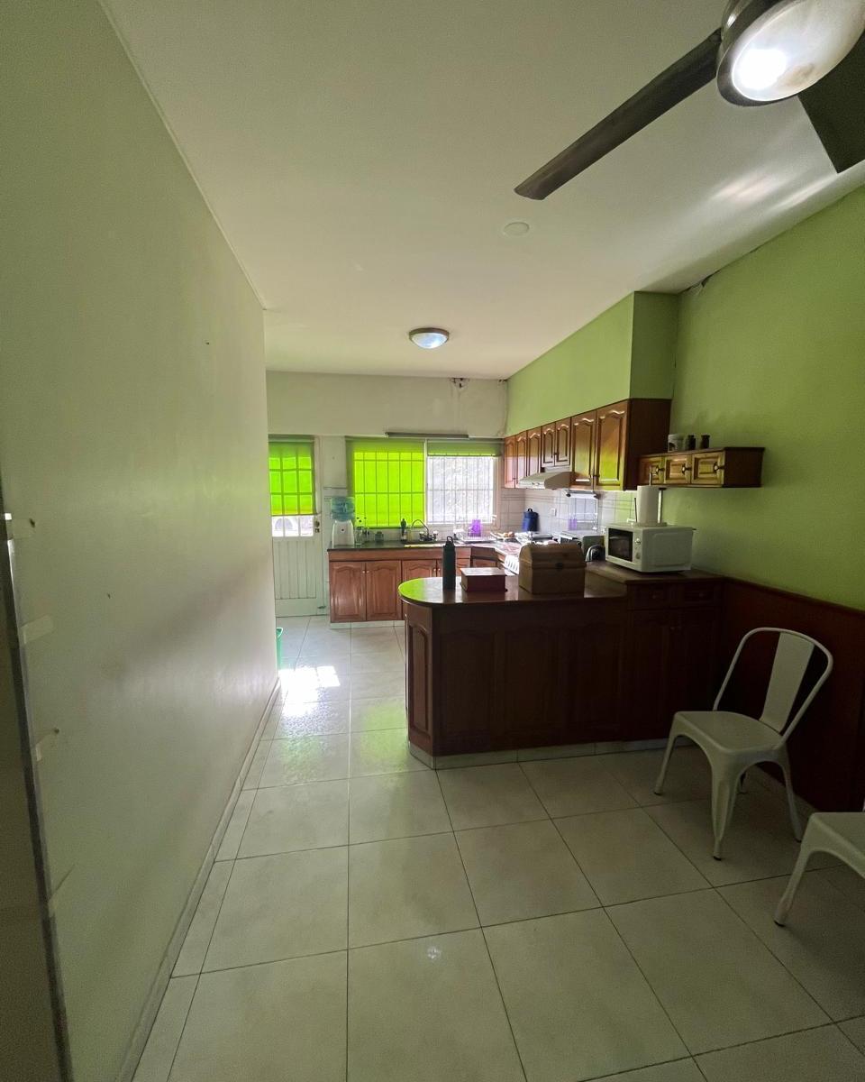 Casa en Venta ️ Ubicada en Calle Nicaragua 1300 4