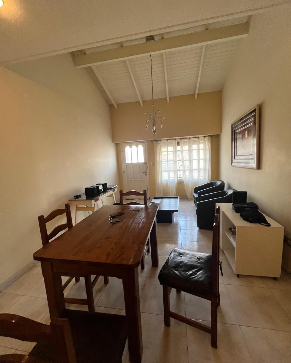 Casa en Venta ️ Ubicada en Calle Nicaragua 1300 5