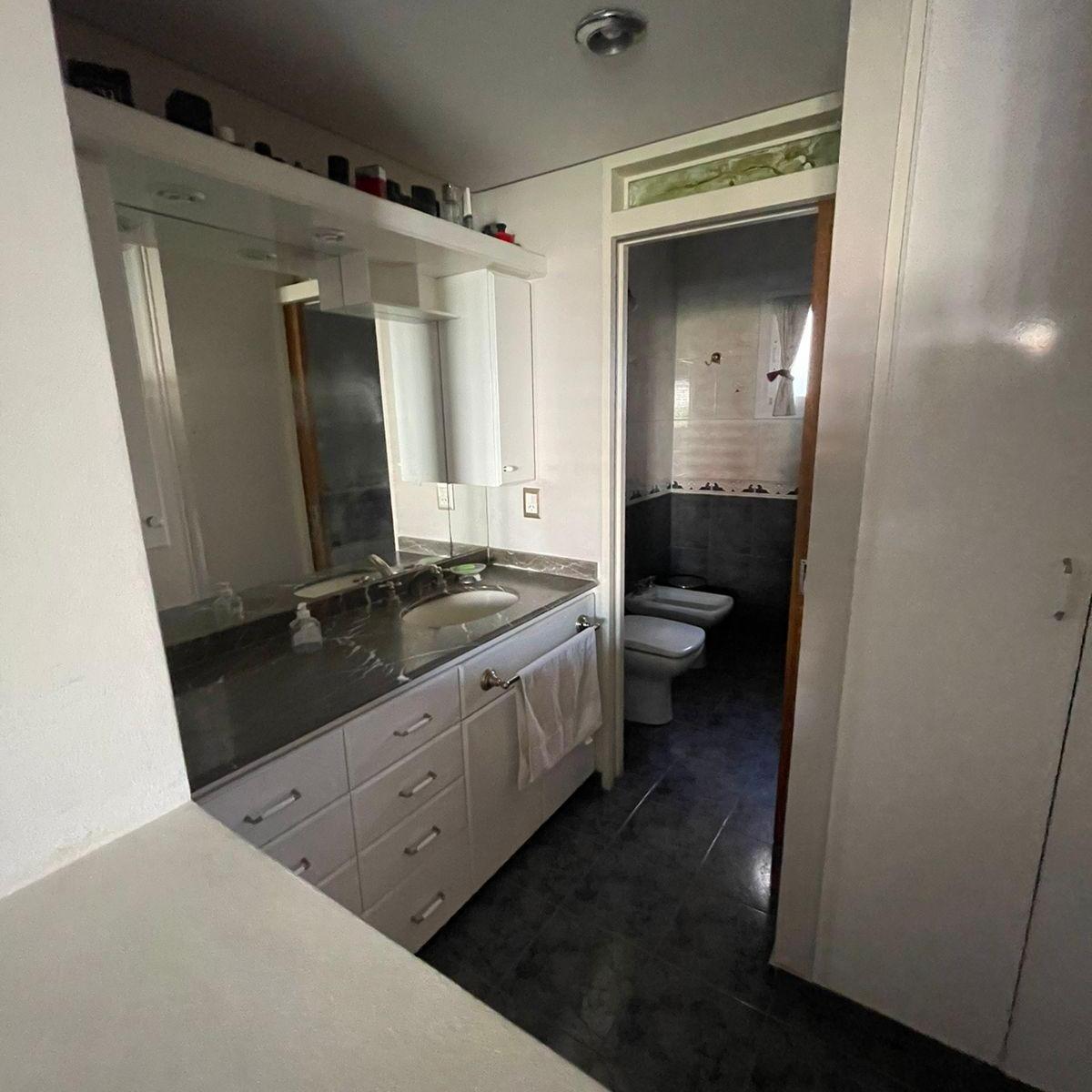 Casa en Venta en Calle Tucuman 1672 1