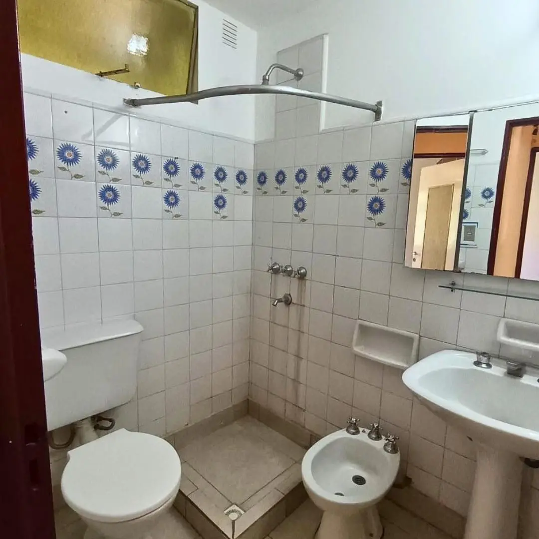 Departamento en alquiler! En calle 12 de octubre 925 4